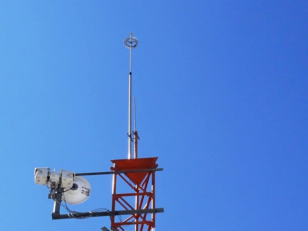 DESCUBRE ¿QUÉ ES Y COMO FUNCIONA EL PARARRAYOS?