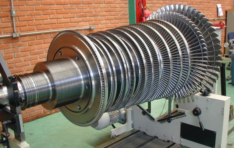 LAS PARTES Y FUNCIONAMIENTO DE LA TURBINA DE VAPOR